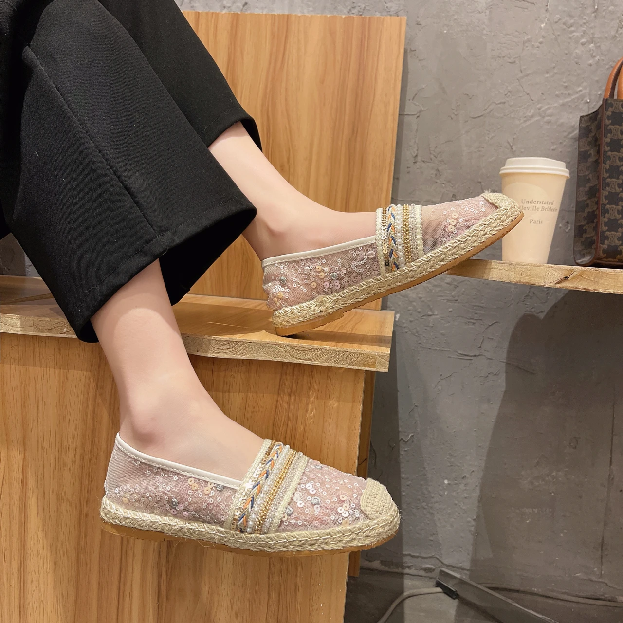 New 2022 Spring New Embroidered Lace Fisherman Shoes Women's  Breathable Hollow Sequin Beads Casual All-Match Large Size Loafers