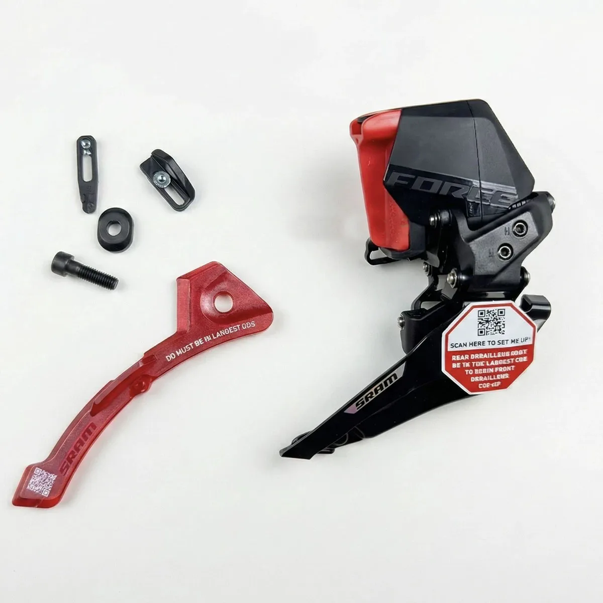SRAM Force AXS 12-скоростной переключатель передач FD |   Простая установка с использованием инструментов |   Крепление на защелках или зажимах |   Цепь 45 мм |   Совместимые шестерни 4633T 4835T 5037T |   AXS (art.: 3920dbf0300d2) - 3920dbf0300d2