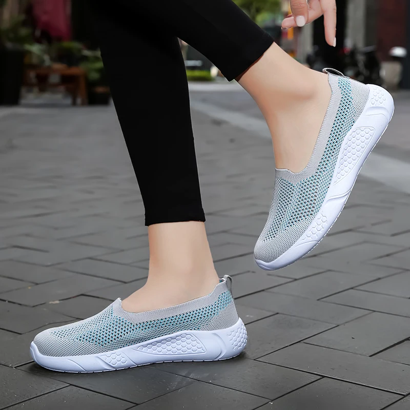 Free Shipping Women's Walking Shoes Breathable Lightweight Slip-On Sneakers Outdoor Casual Flats