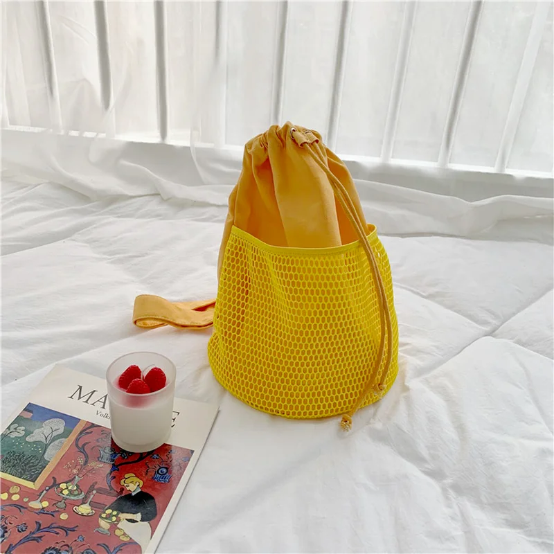 

2022 Spring New Pleated Literary Shoulder Bag Hollow Casual Canvas Personalized Messenger Handbags Women Bags Designer