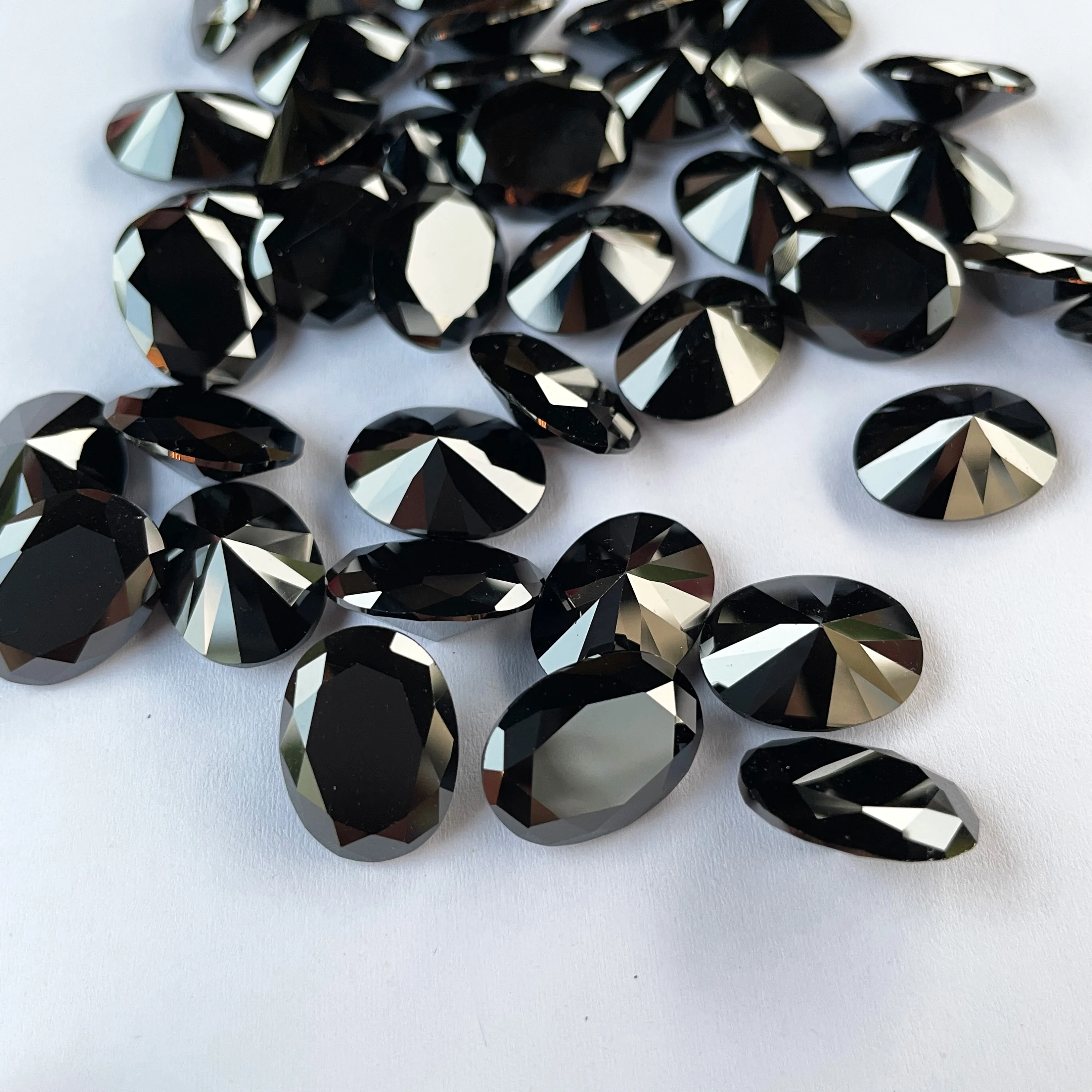 AAAAA овальной формы кубический цирконий камень 2X3 мм ~ 10X20 цвета шампанского