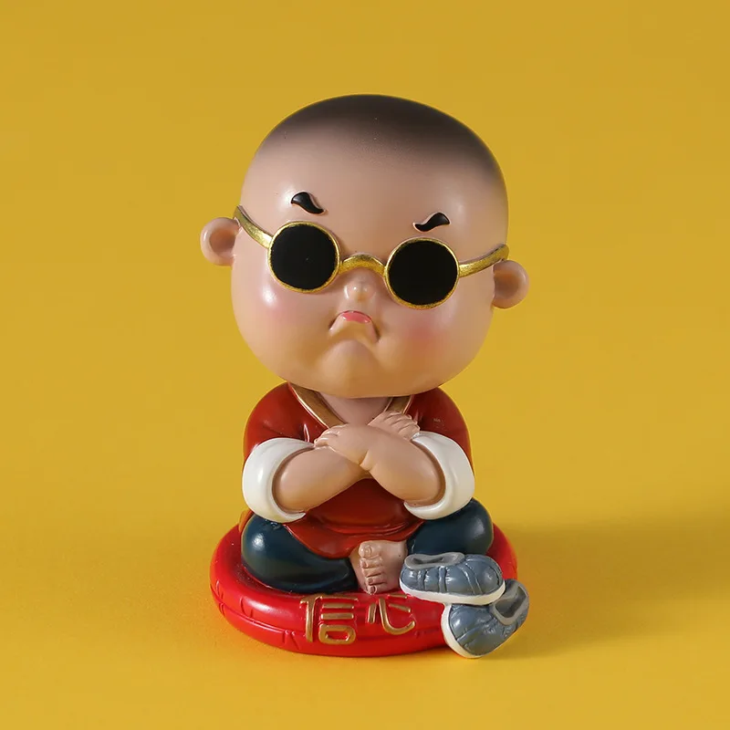 

Initial confidence, reassurance, shaking head, little monk, desktop decoration, home decoration