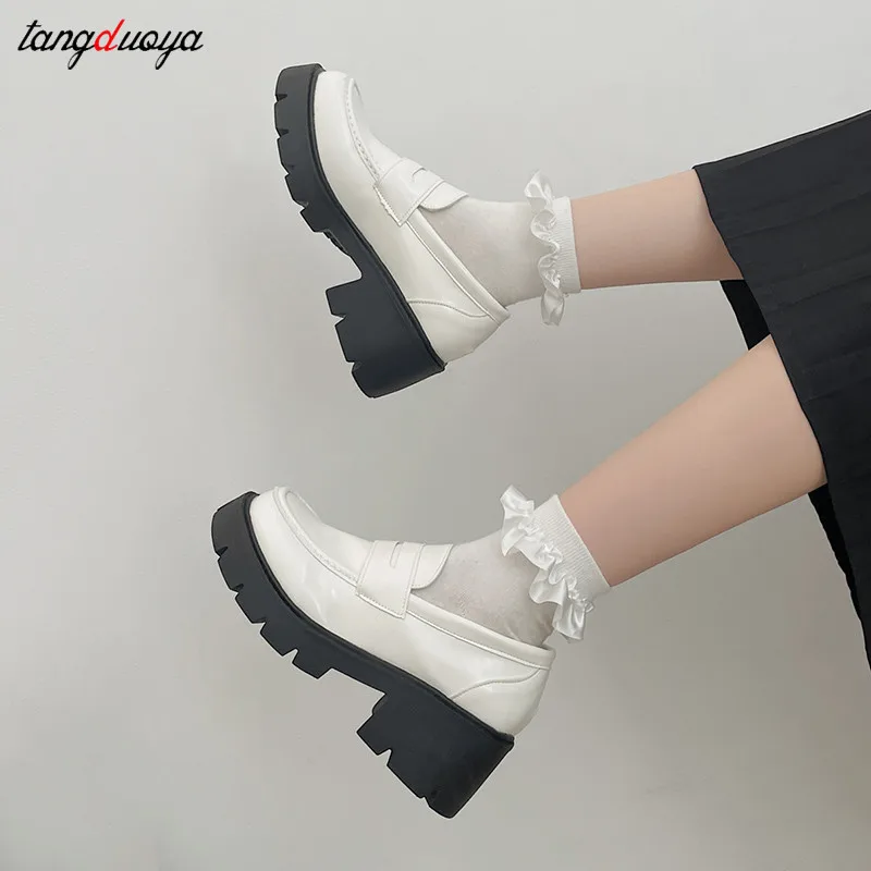 

2022 Chunky Loafers For Women Leather Platform Shoes Round Toe Casual Shoes Ladies British Style Slip On heels Black white
