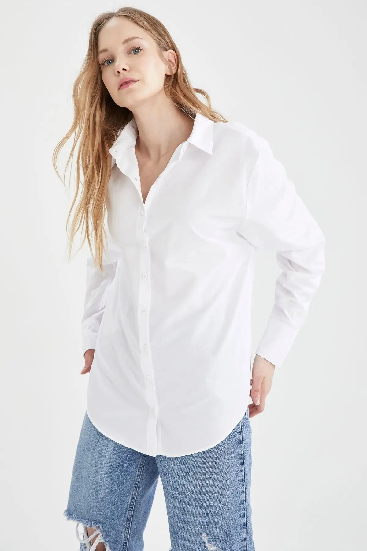 

Women Basic Oversize Fit Poplin Shirt