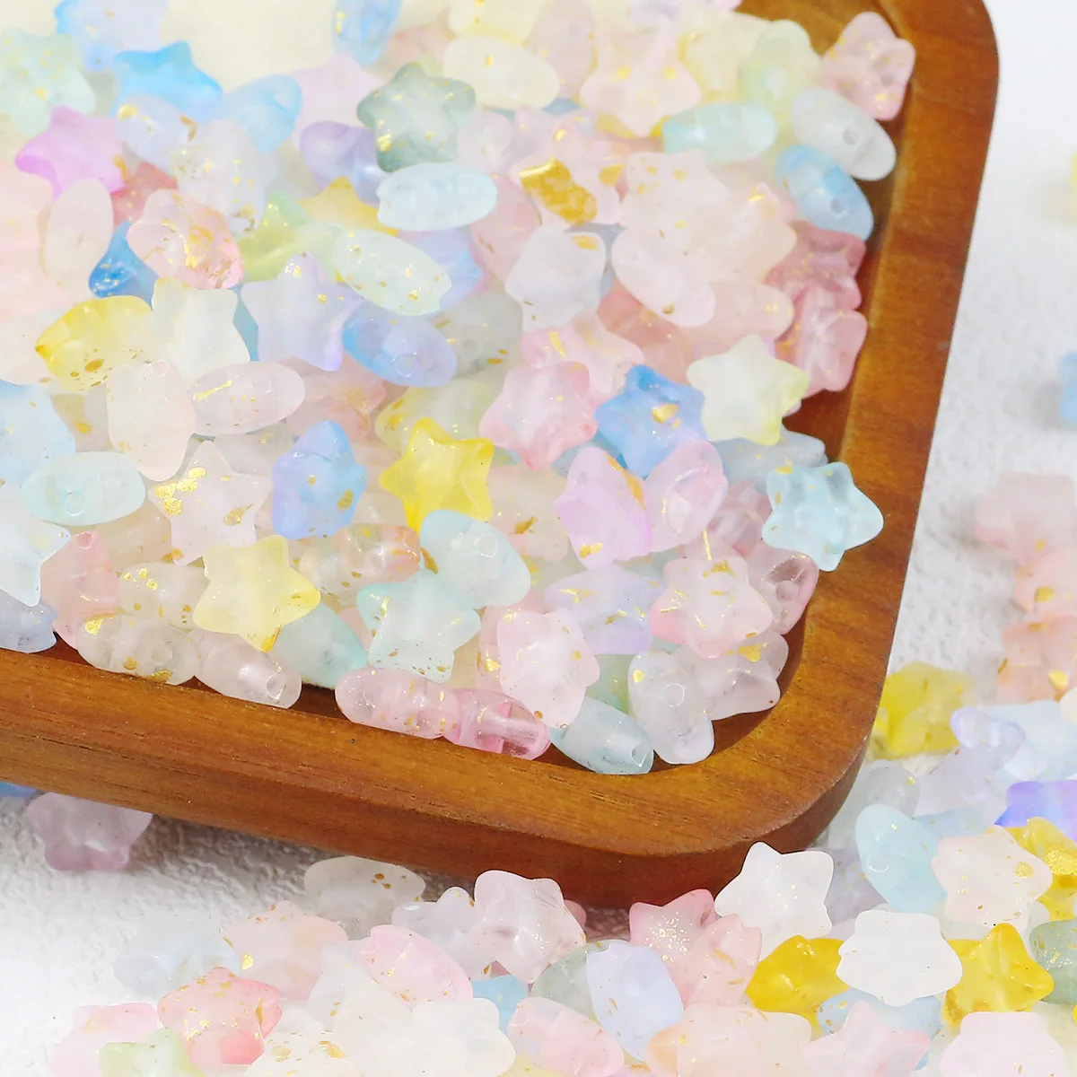 Многоцветные акриловые бусины в горошек с золотой звездой свободные