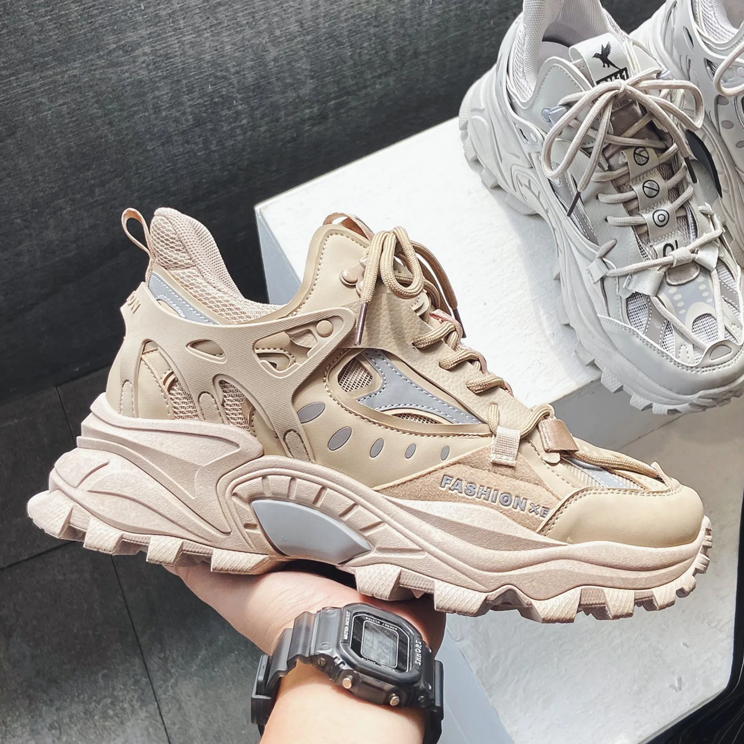 

Brand Men's Vulcanize Shoes Sneakers Men's Platform Increase Height Designer Breathle Outdoor Original Men Sneakers Walking