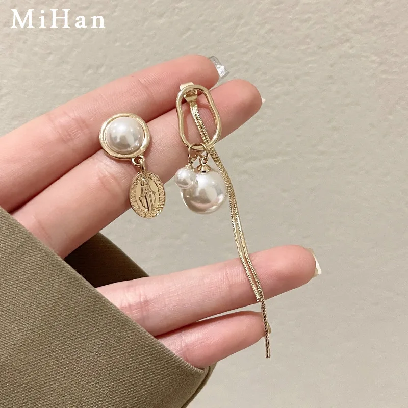 

Mihan Fashion Jewelry Asymmetrical Dangle Earrings Popular Style Metal Gold Color Simulated Pearl Earrings For Women Girl Gift