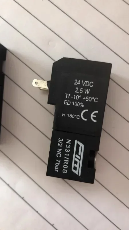 Электромагнитный клапан FIM PNEUMAX N331/R0B N331/0B 3/2NC 7 бар 24VDC2.3W 2 5 W