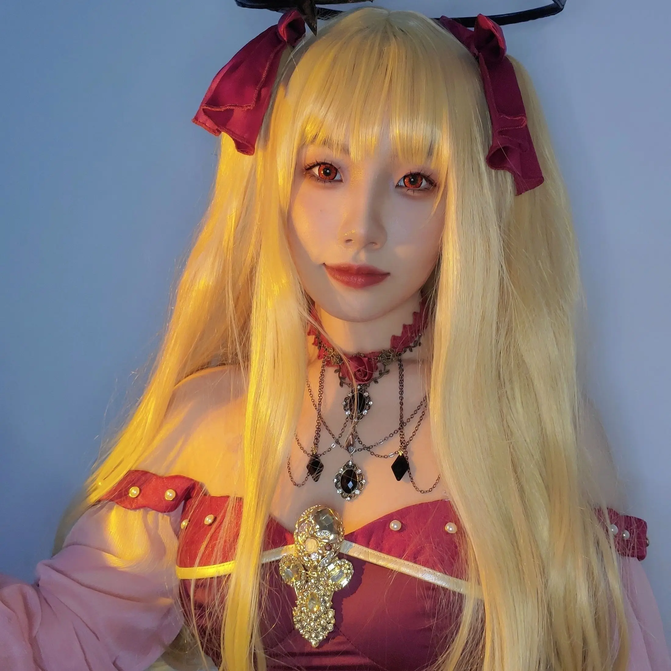 

Ereshkigal Irkall парик для косплея Fate/Grand Ord парик для косплея светлый блонд двойной хвост вьющиеся длинные волосы