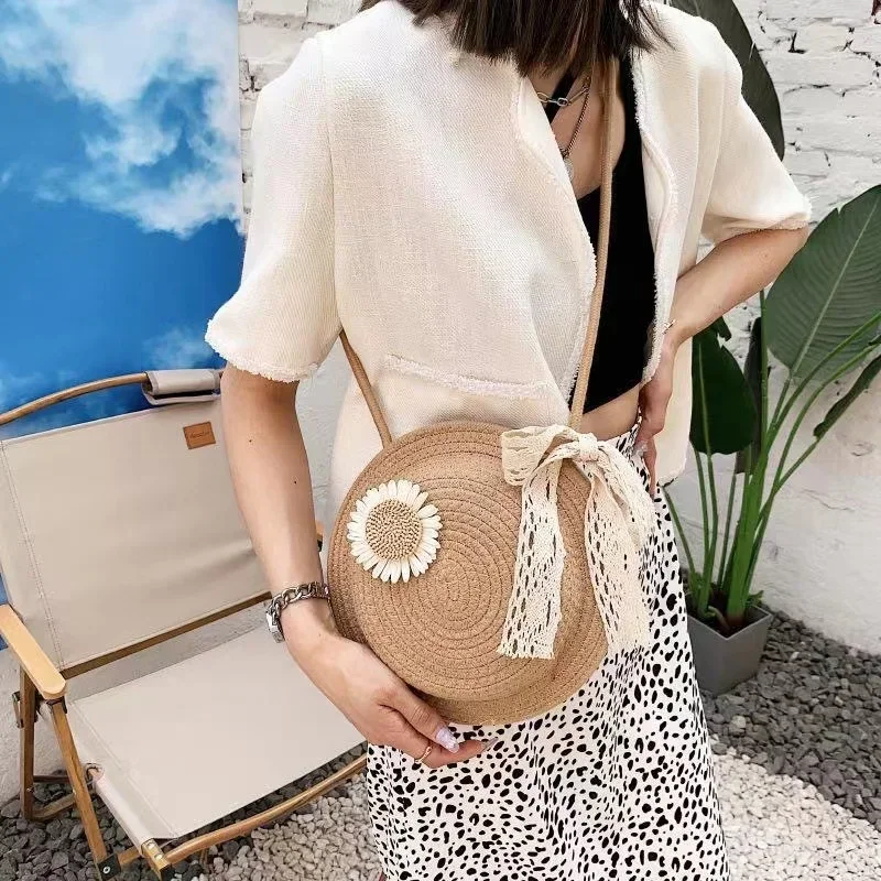 

Flower Graphic Circle Straw Bag, Vintage Shoulder Beach Bag, Women's Crossbody Purse Mini Floral Decor Straw Crossbody Bag
