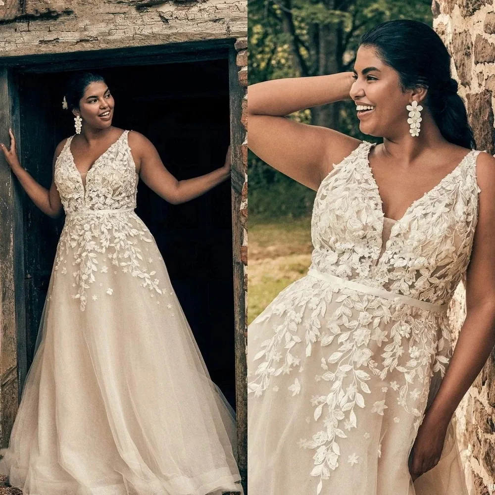 

2022 New Plus Size V-Neck Beach Wedding Dresses Boho White Ivory Appliques Lace Floor Length vestido de novia Bride Gowns