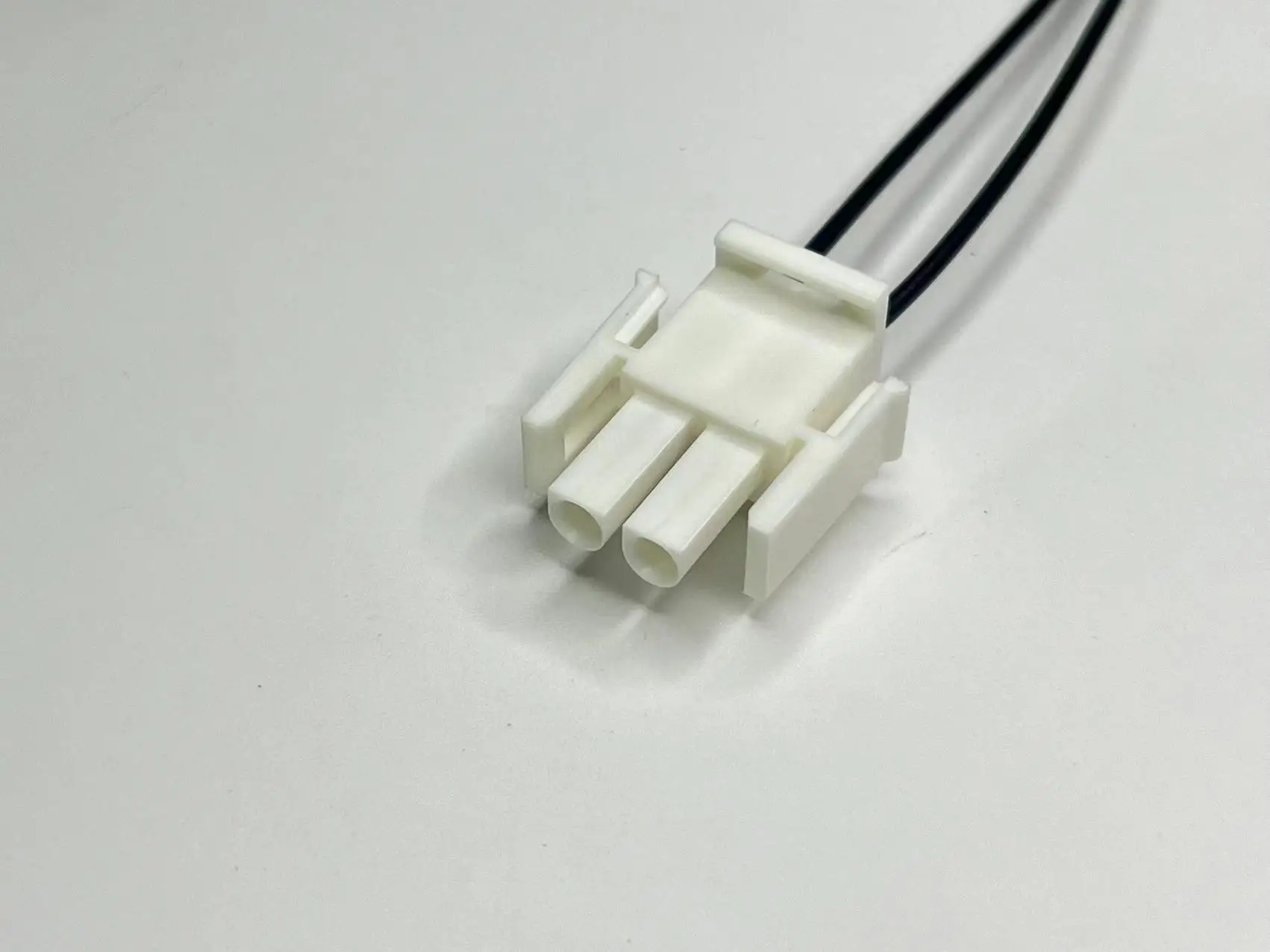 TE Universal Mate-N-Lok 6 35 мм кабель 350777-1 с разъемом 350570-3 2P на полке быстрая доставка