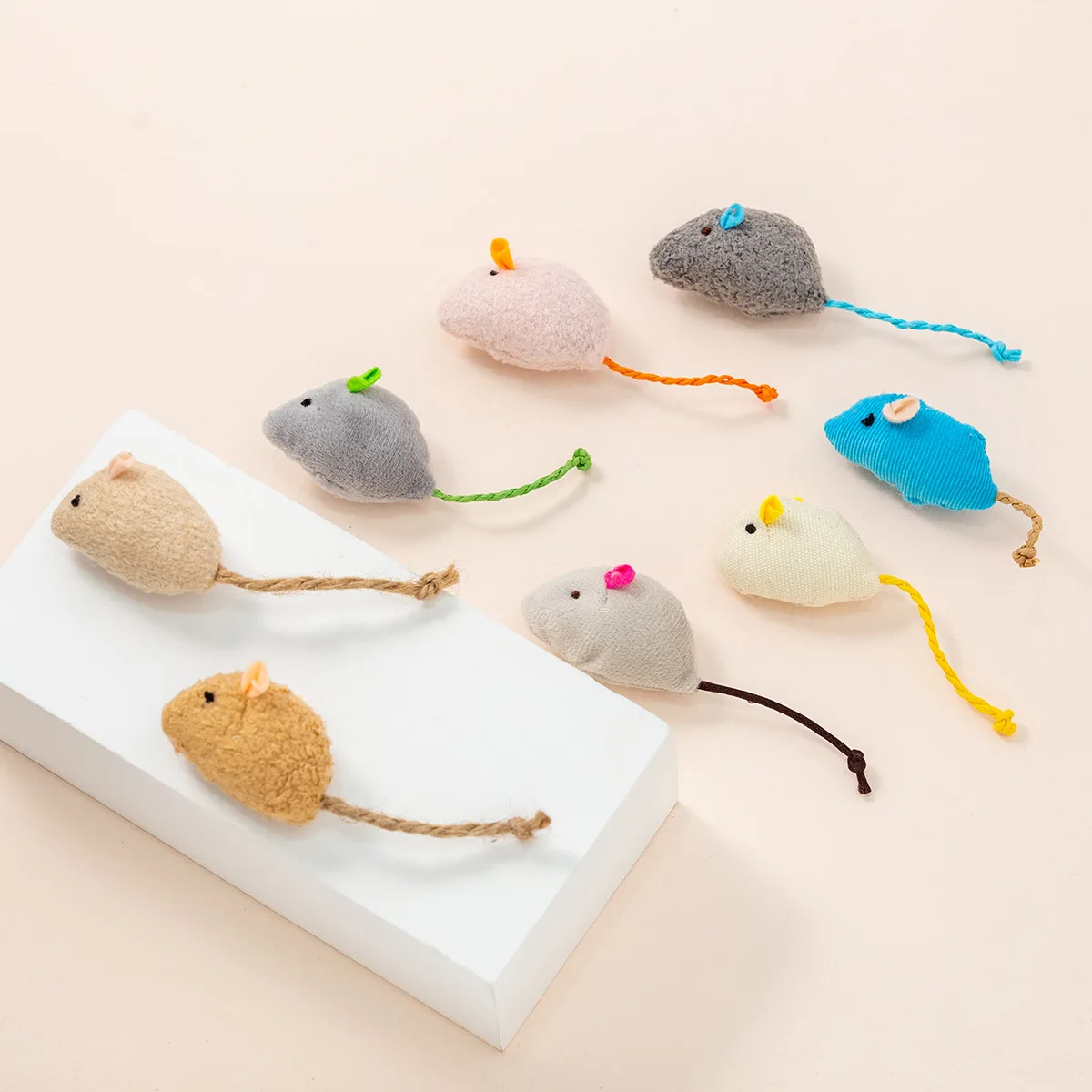 

Pet Toys Plush Mouse Contains Catnip Suit Mouse Resistant To Scratching Grinding Cat Toys Teeth To Tease Cat Interaction toys