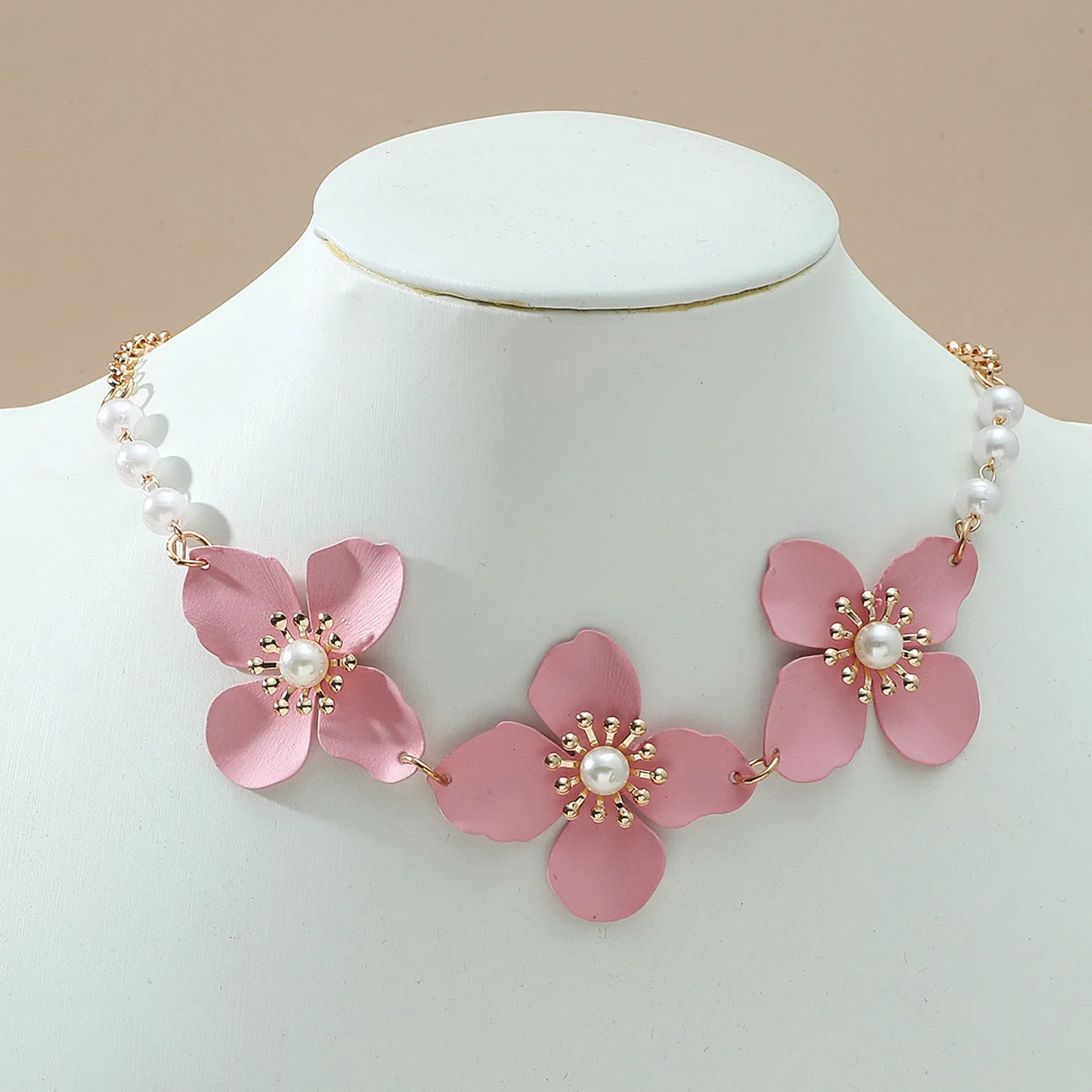 

Korean Pink Flower Necklace Fahion Pearl Flower Choker Necklace For Women Jewelry Clavicle Necklaces & Pendants Charms CF7