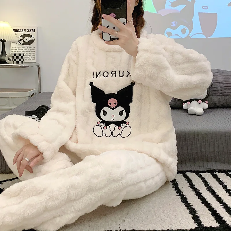 

Kawaii Sanrio пижамный комплект Kuromi милый мультфильм Девочка Сердце плюшевая одежда милая Мода домашнее платье Теплый мягкий подарок игрушки для девочек