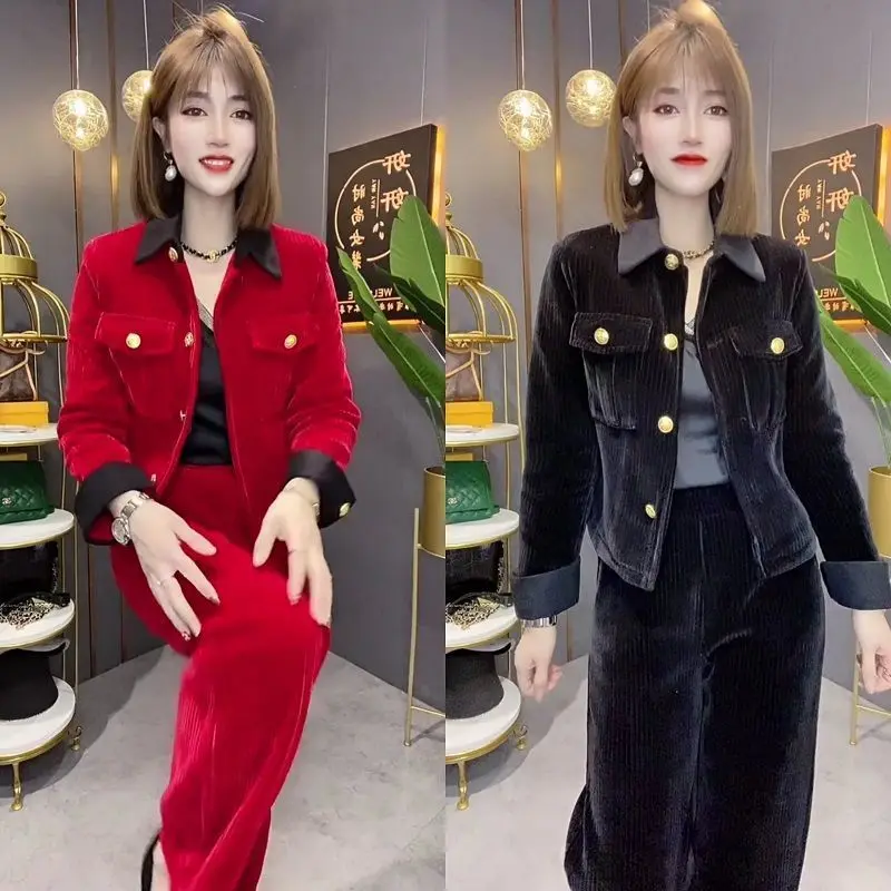 Женский вельветовый костюм в полоску однобортный короткий пиджак с длинным