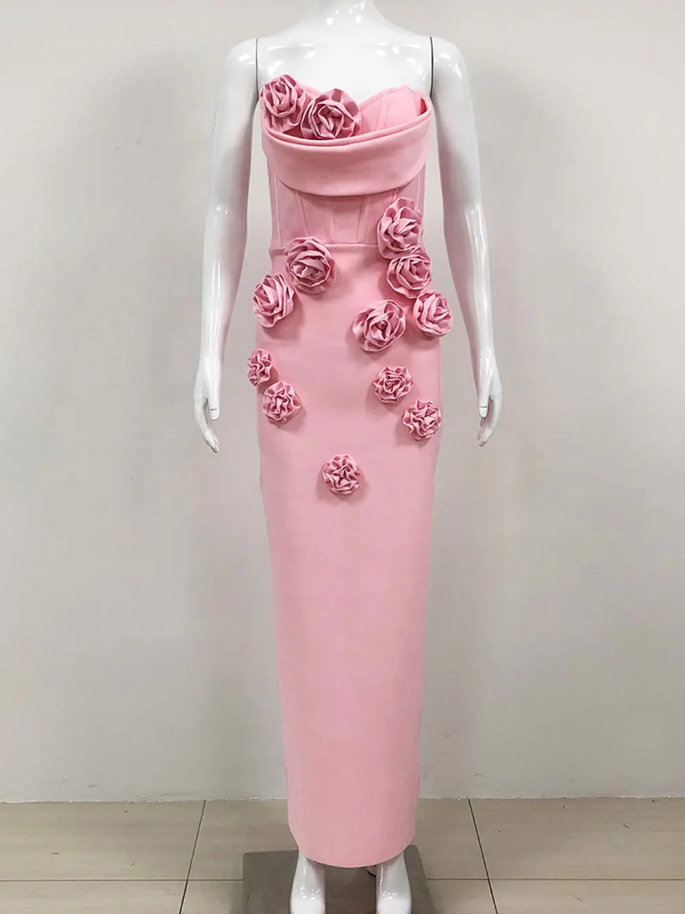 Женское вечернее платье без бретелек облегающее длинное с цветочным 3D принтом и