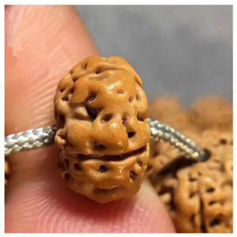 Браслет-ожерелье с семенами дерева 108