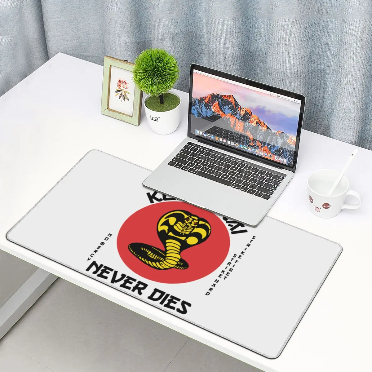 

Kobra Kai Never Dies Gaming Mouse Pad Keyboard Table Mat Cobra Kai Kung Fu show series XXL Fabric Mousepad for Gamer