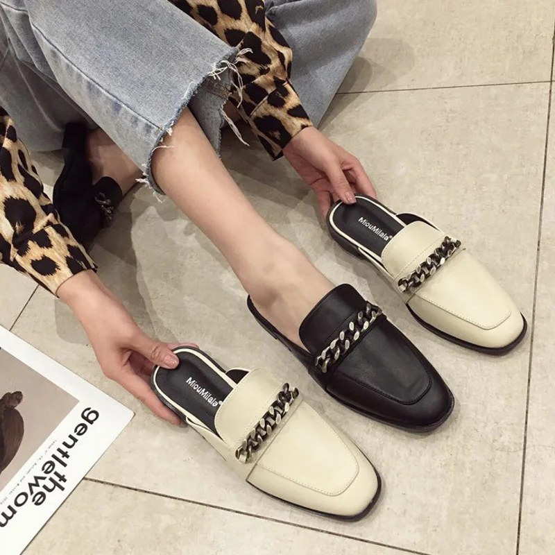 

Cover Toe Shoes Woman 2022 Loafers Female Mule Rivet Slippers Flat Mules Rubber PU Fabric Rome Slides Basic Chain Cover Toe Shoe
