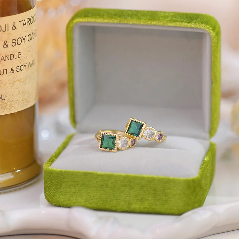 

Vintage Fashion Green Crystal Gold Hoop Earrings for Women Exquisite Hot Korean Earrings Girl Dress Jewelry Accessories Gift