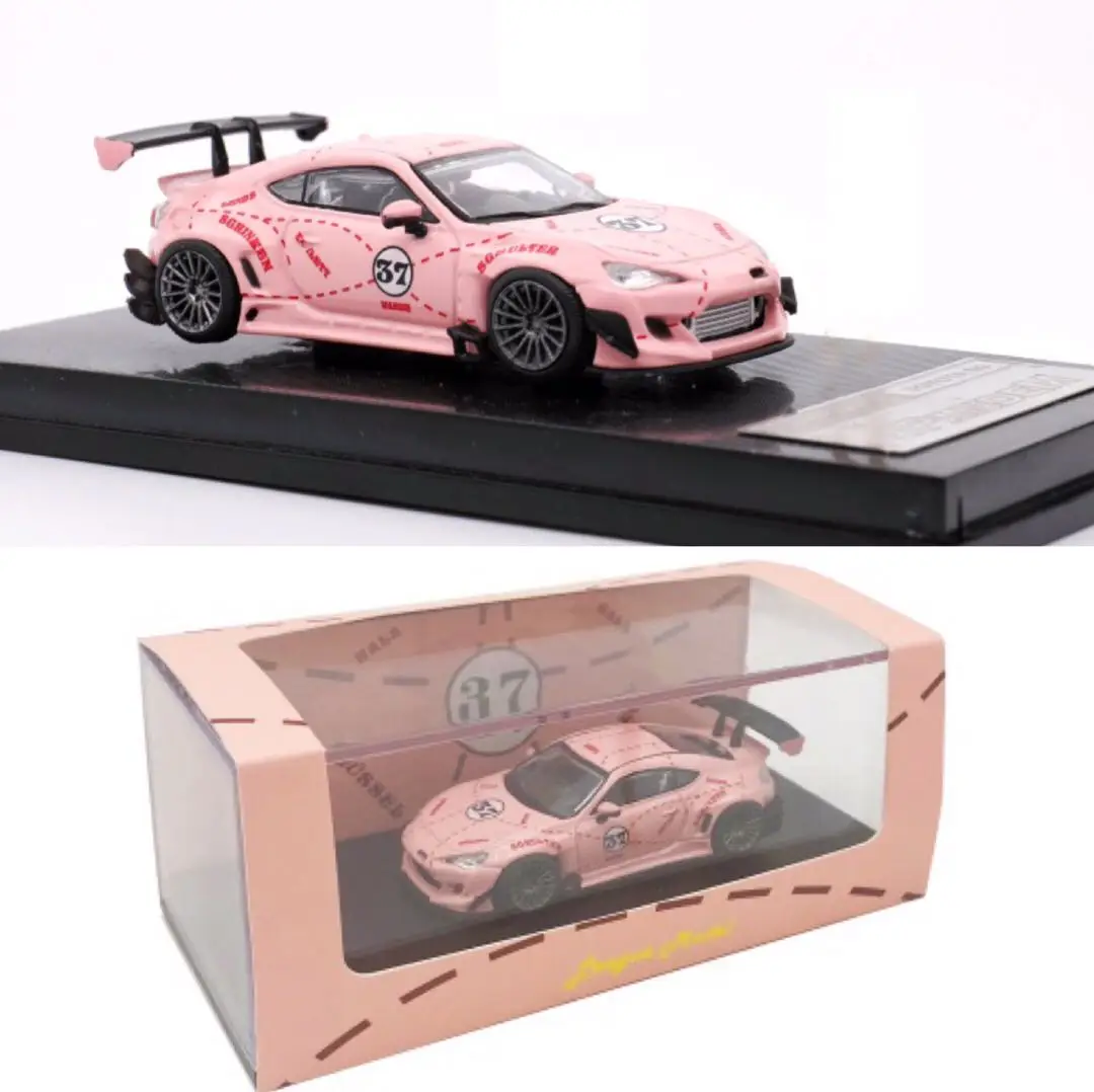 

LM Rocket Rabbit PANDEM sends girls dolls 1:64 wide body modified GT86 pink pig No. 37 limited car model decoration gift