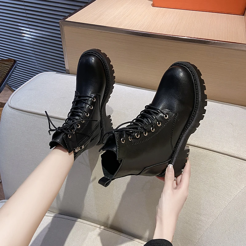 

2022 Series Autumn and Winter Classic Fashion British Style Pu Leather Side Zipper Lace Chelsea Boots Wild Women's Cotton Boots