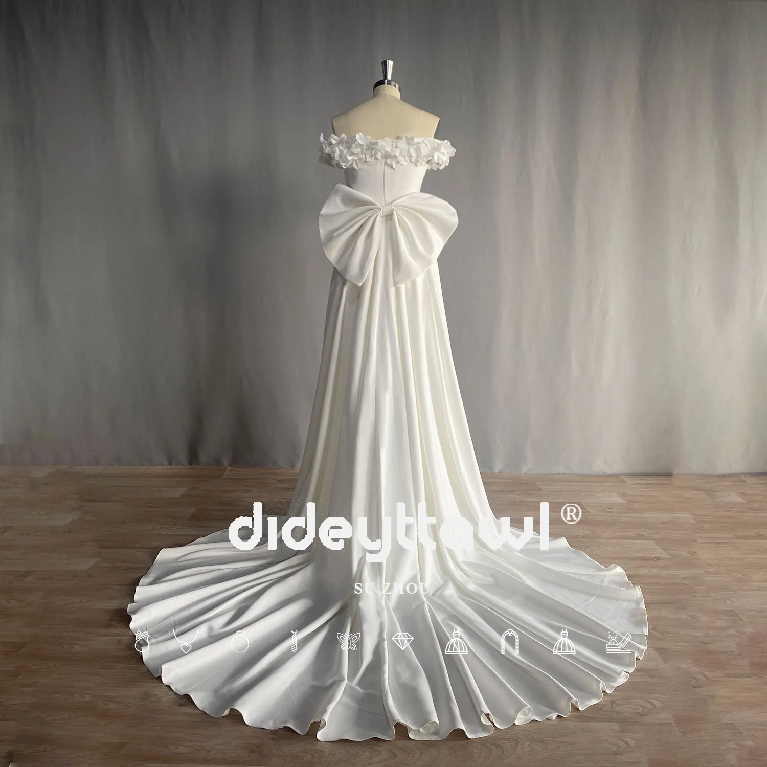 Рисунок 2 - Женское атласное платье с длинным рукавом DIDEYTTAWL