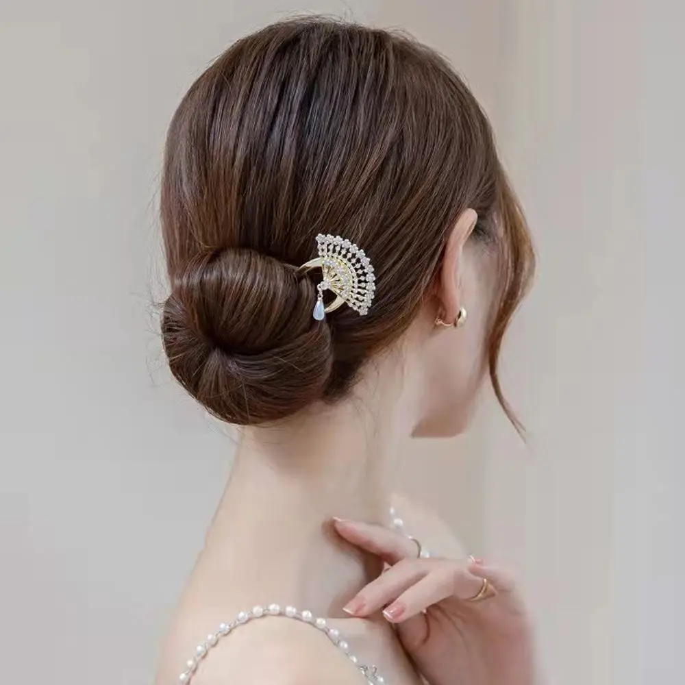 

Luxury French Antique Pearl Metal Fan Chinese Style Hair Fork Headwear Female Hairpin U Shape Hair Stick