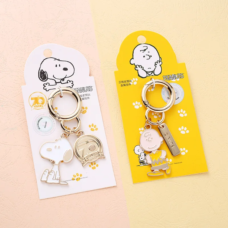 

Cartoon Snoppy White Dog Metal Key Chain Cute Car Keychain Creative Accessories Bag Pendant Ornament Gift