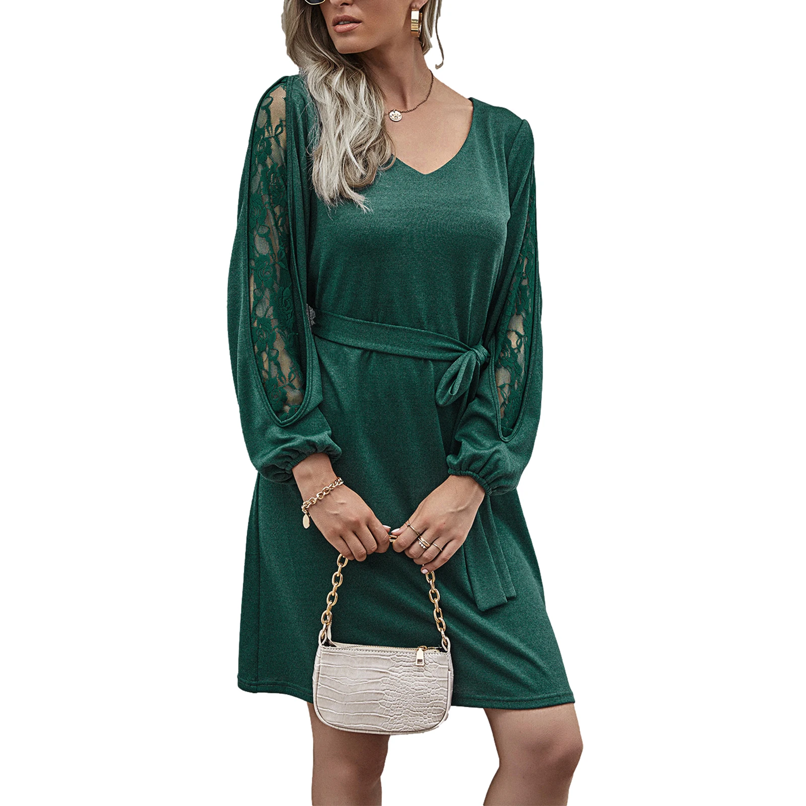 Новое женское платье однотонное кружевное с круглым вырезом и длинным рукавом