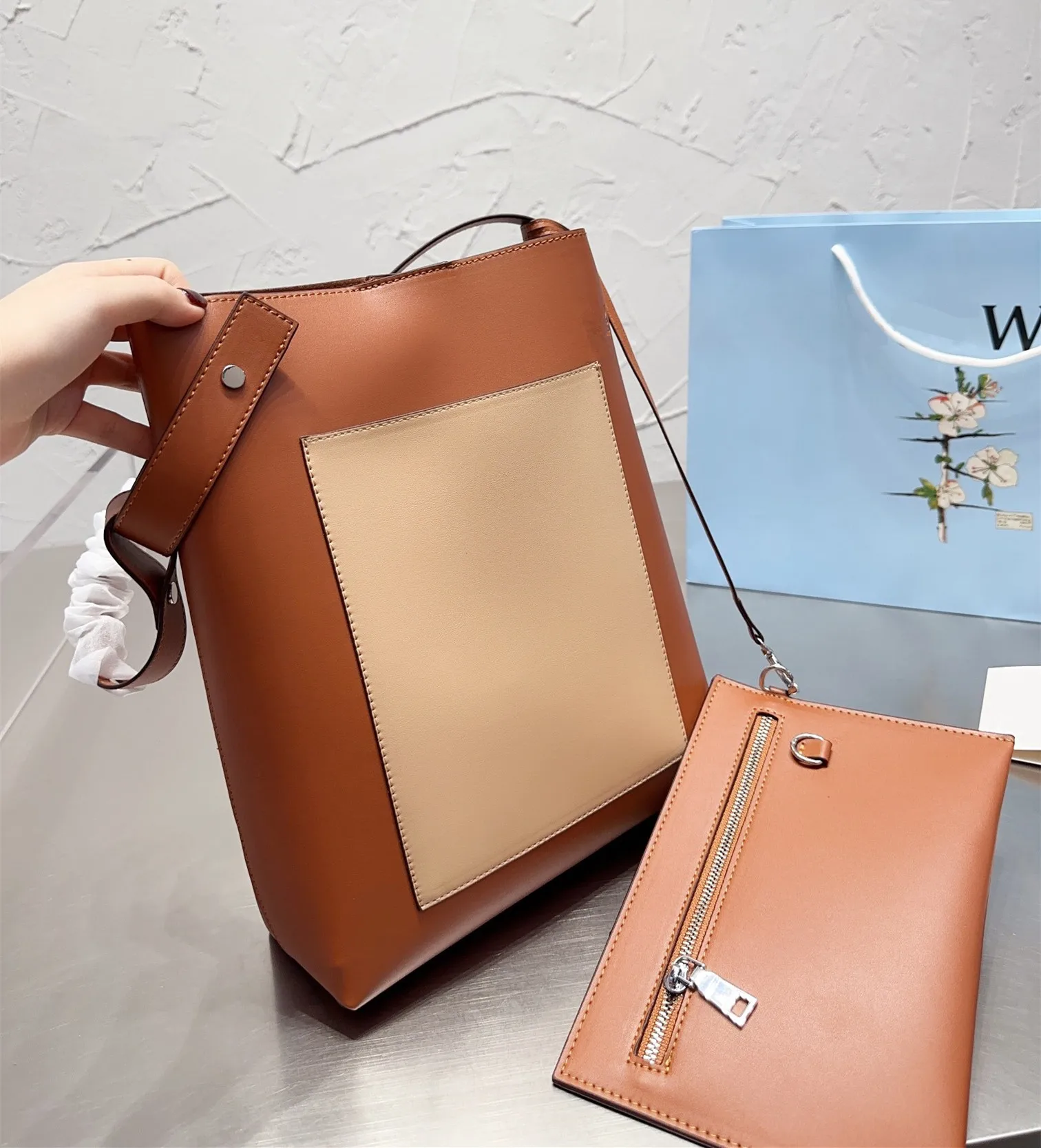 

Brand women's handbag Tote bag new fashion everything large capacity commuter shoulder bag messenger bag