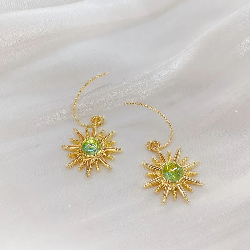 

Fashion Golden Sunflower Earrings Korean New Designers Brincos Feminino