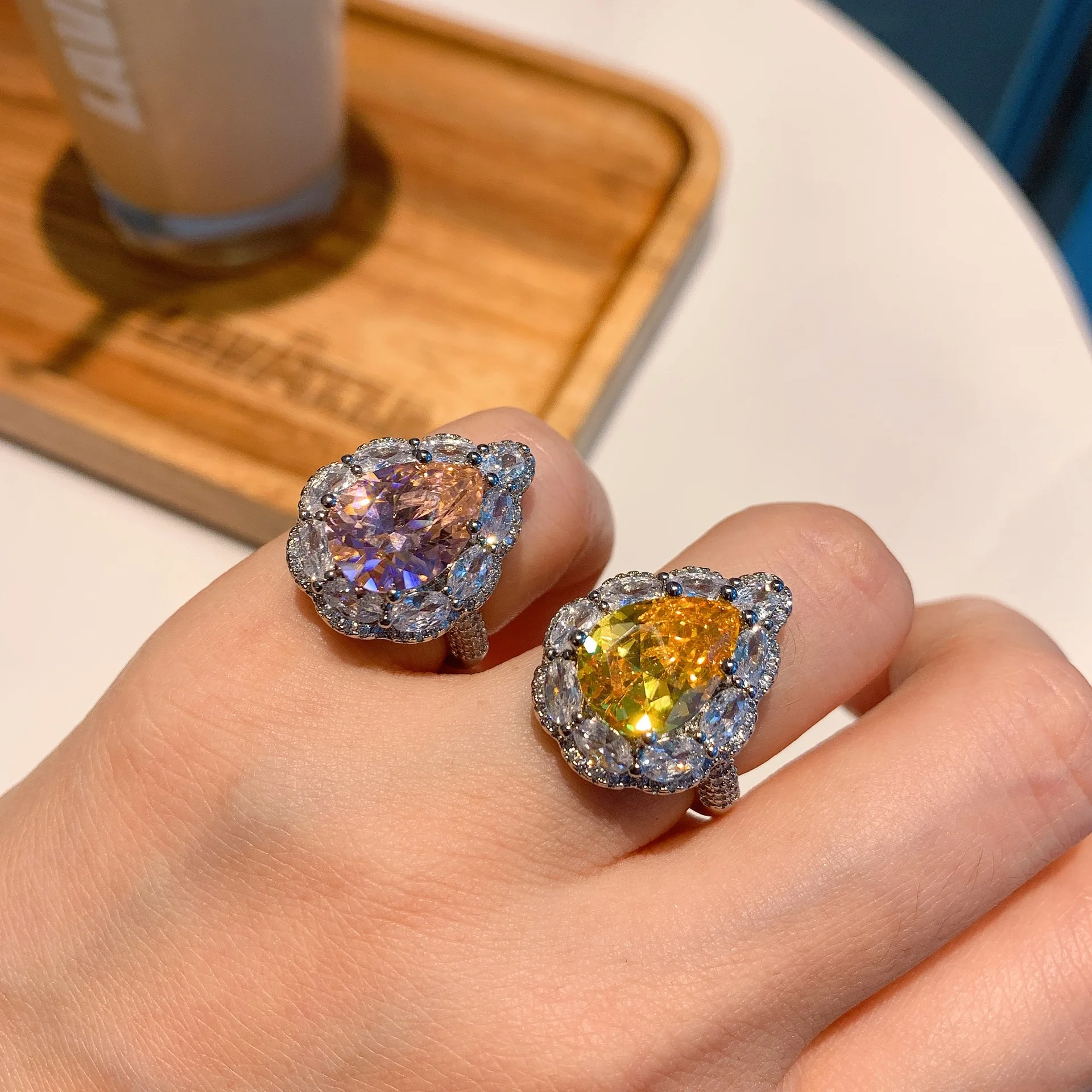 

Кольцо женское в европейском и американском стиле, кольцо с розовыми и желтыми бриллиантами в винтажном стиле, блестящее Ювелирное Украшен...