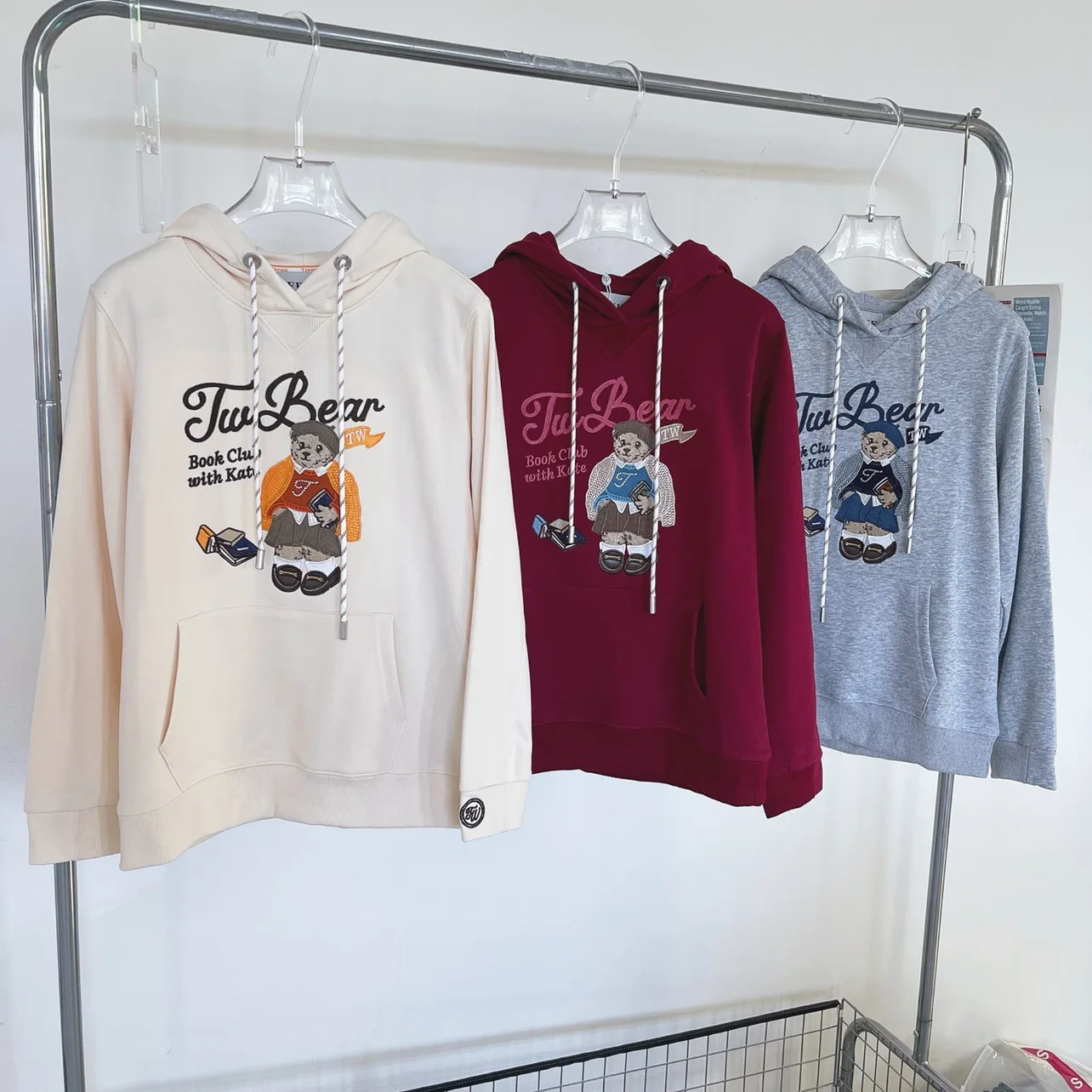 

Толстовки с вышивкой в виде книги медведя, зимние толстовки для женщин, хлопковые топы бежевого цвета, Traf ,Vestidos Para Mujer, harajuku