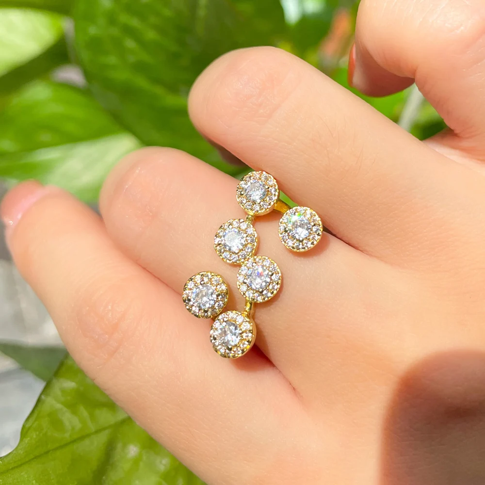 

CWWZircons сверкающие позолоченные круглые кольца с кубическим цирконием, уникальные трендовые женские вечерние кольца с кубическим цирконием,...