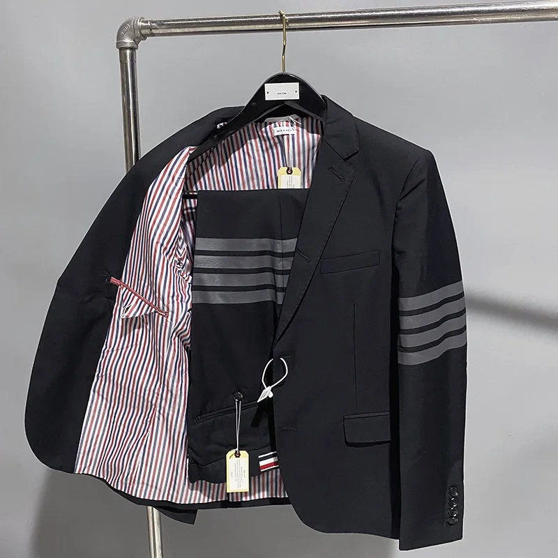 

TB Four-bar Striped Three-color Single-breasted Suit with High Waist and Short Pants for Young Leisure Suit Jacket Suit