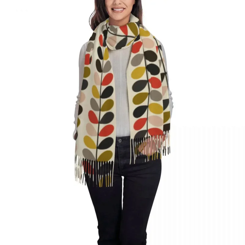 Рисунок 2 - Женская шаль с абстрактным цветочным принтом