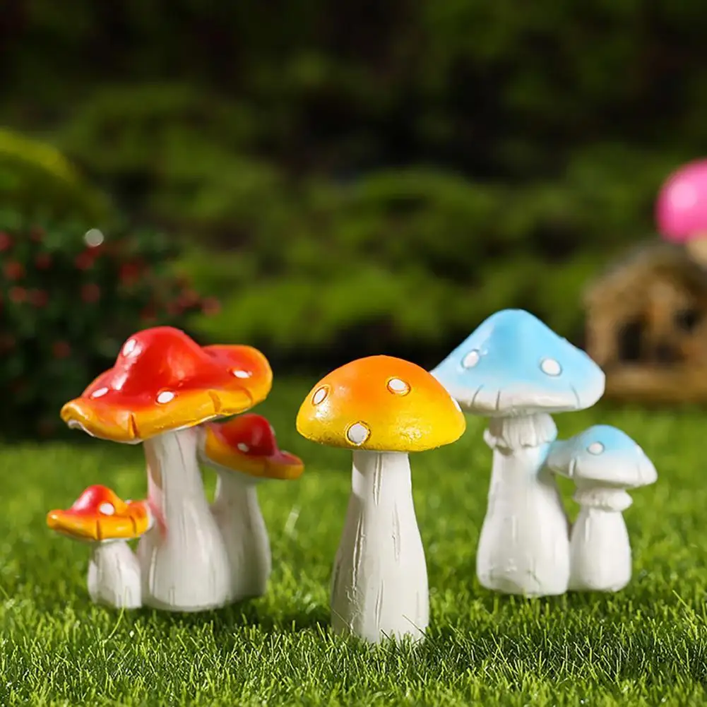 

Desktop Ornament Realistic Looking Creative Shape Resin Mini Artificial Mushroom Statue Garden Figurine for Home