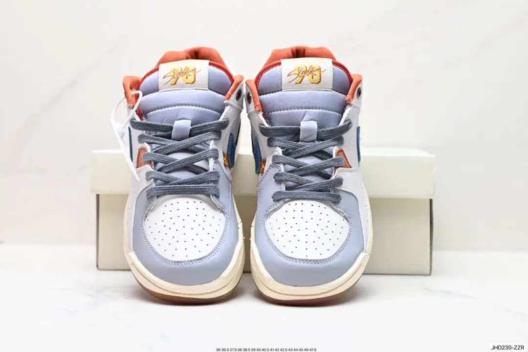 мужчина и женщина кроссовки Nike Wmns Classic Cortez Leather