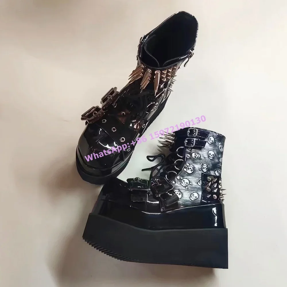 Темные кожаные ботинки с заклепками в стиле панк ремень пряжкой острые шипы