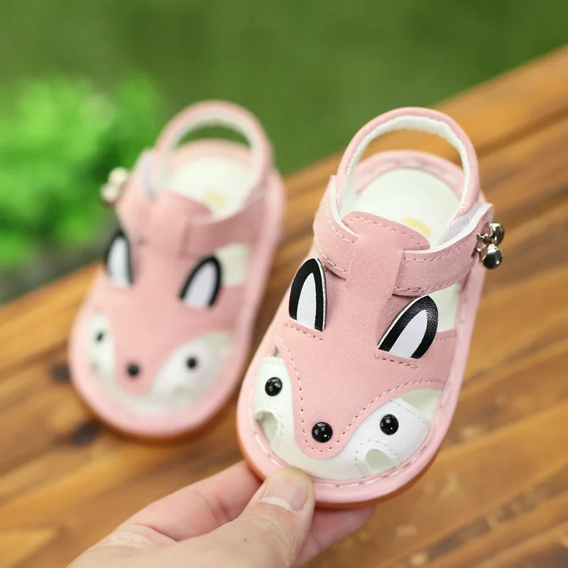 Детские сандалии для прогулок с анимацией |