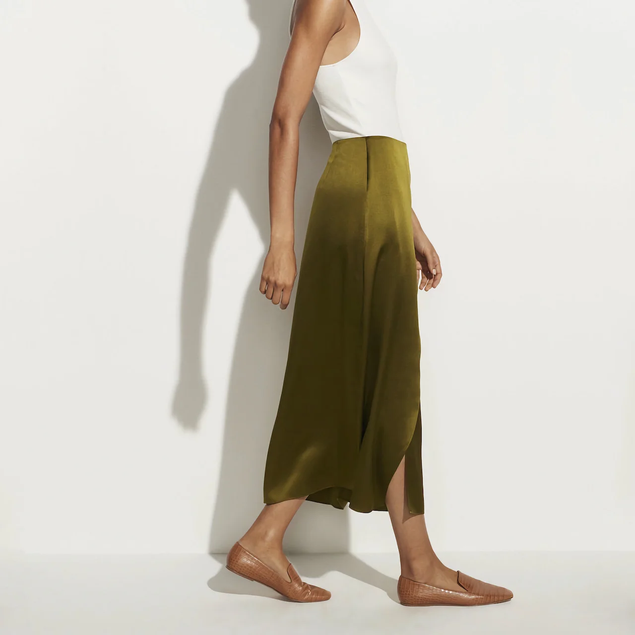 Женский Шелковый Костюм оливково-зеленого цвета рубашка/юбка средней длины