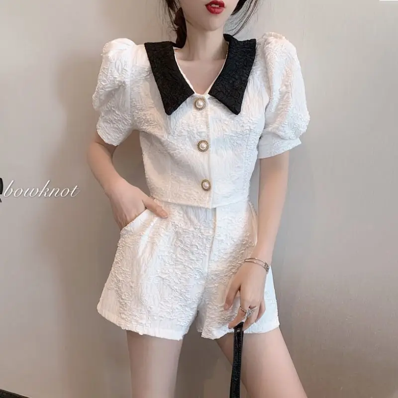 

Корейский Элегантный женский новый летний костюм 2023, модная Повседневная рубашка с коротким рукавом + мини-брюки с высокой талией, комплект ...