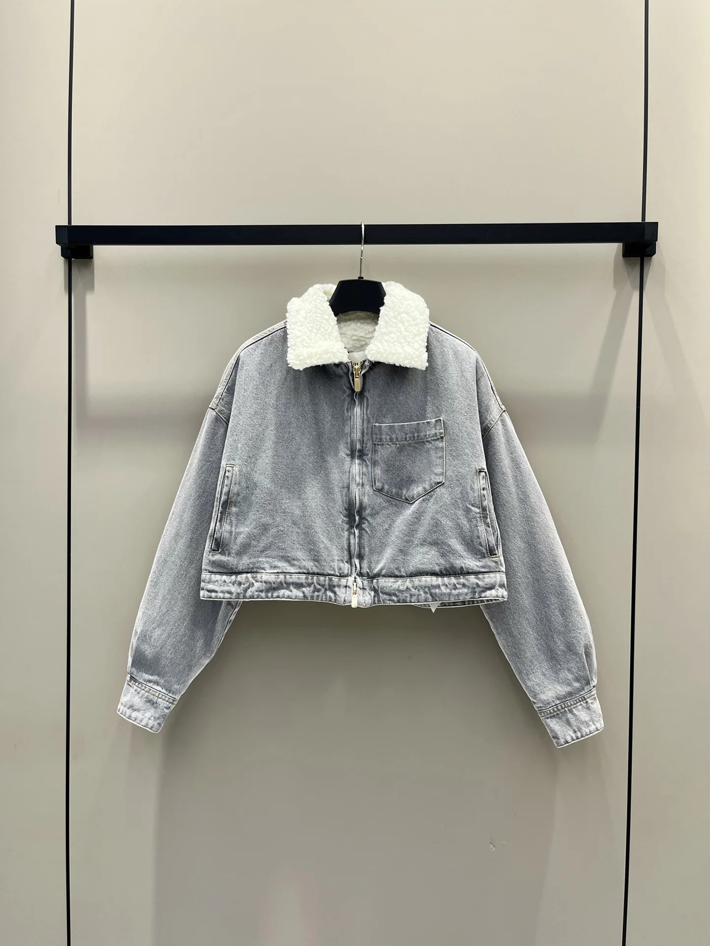 

2023 Women's Clothing fur collar zipper design Simple coat Autumn Winter New