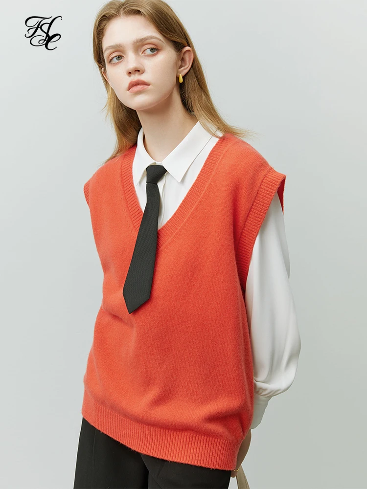 

FSLE Simple Loose Style V-neck Knitted Vest Women Autumn Outer Layered Sleeveless Casual All-match Female Pullover Sweaters