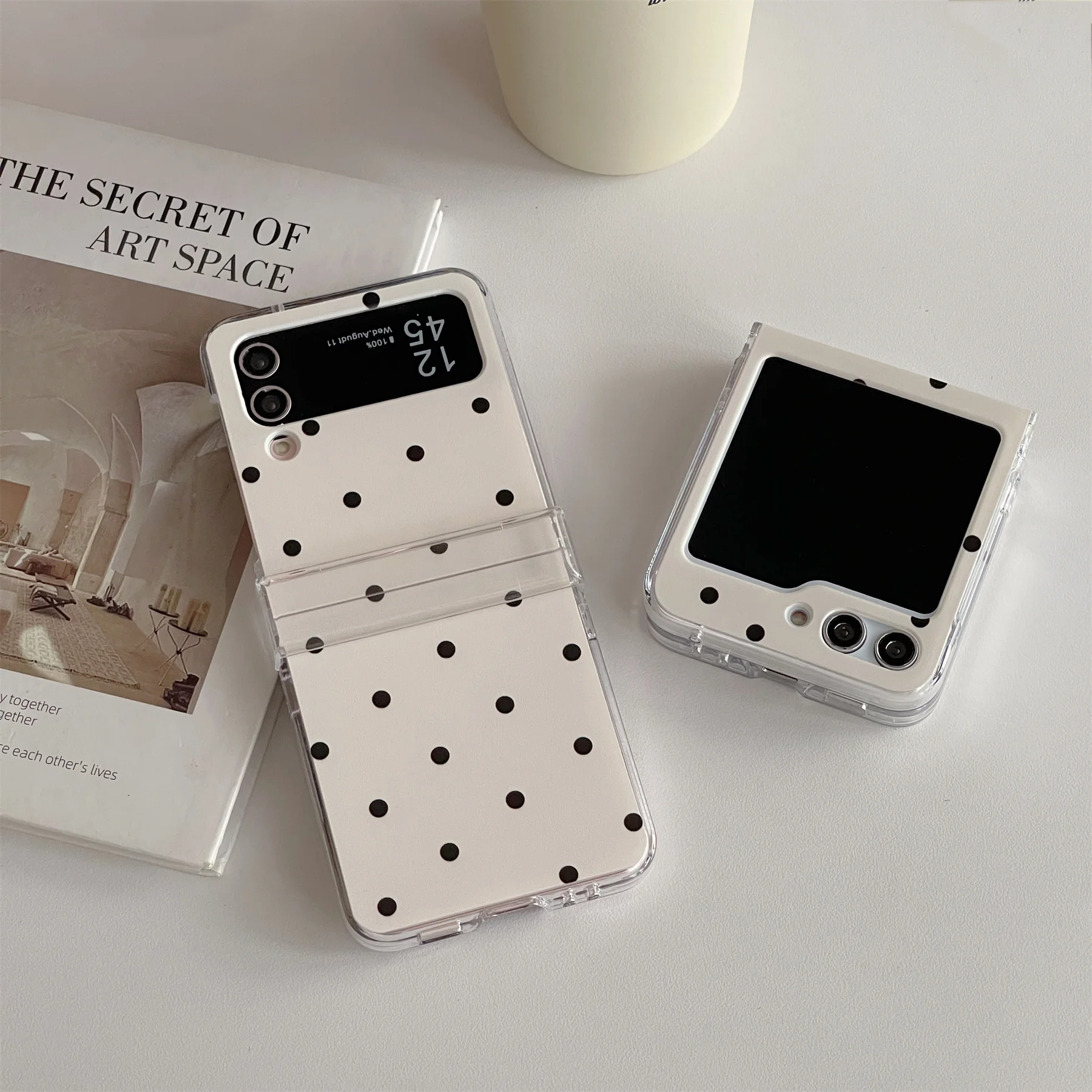 

Cute Korean Fresh Full Screen Round Dot Black White Simple Case for Samsung Z Flip5 5G Z Flip4 Zflip5 Zflip4 Z Flip 3 Back Cover
