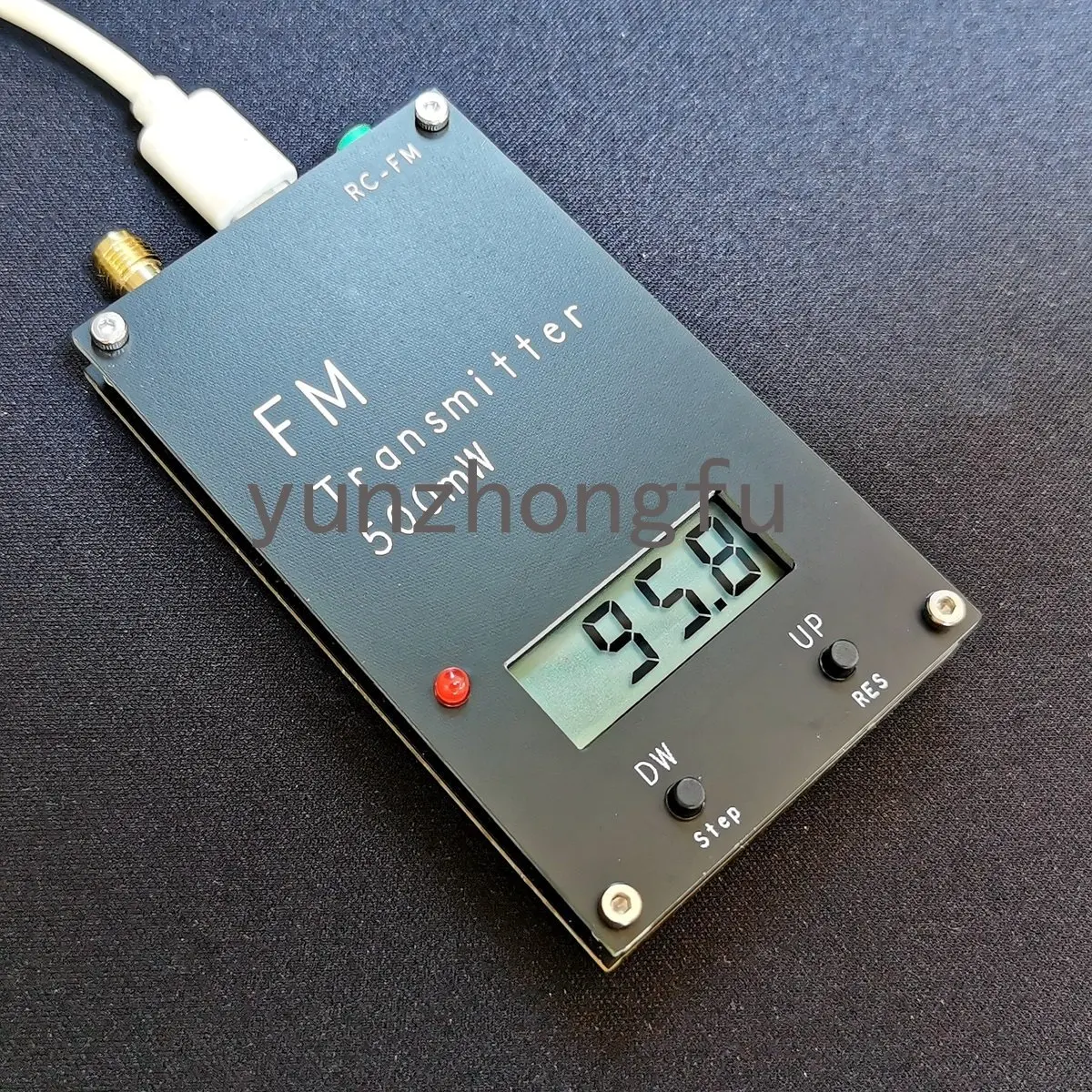 

2000 M FM Transmitter Digital Display 0.5W 500MW Stereo 76-108M