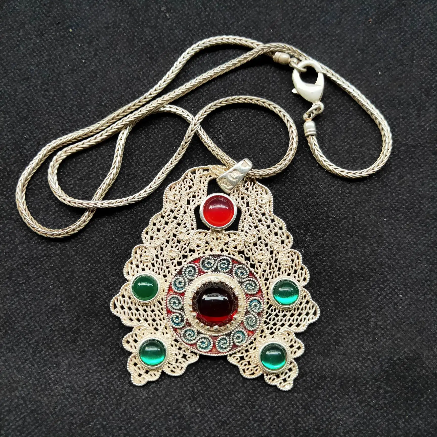 

Old Cangyin Jing Tai Blue Pendant, Unique Craftsmanship with Jade Chalcedony Inlaid with Diamonds