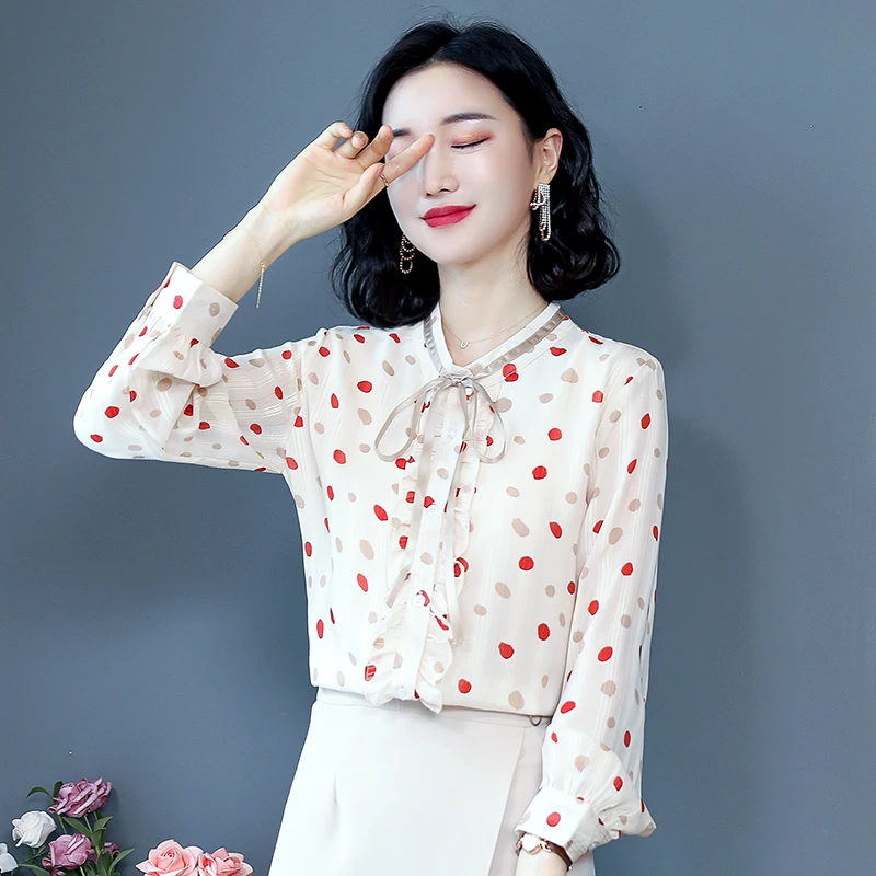 

Шифоновая Свободная Женская рубашка, новые модные блузки в горошек с бантом, Осенний Повседневный Топ с длинным рукавом, женская одежда в Ко...